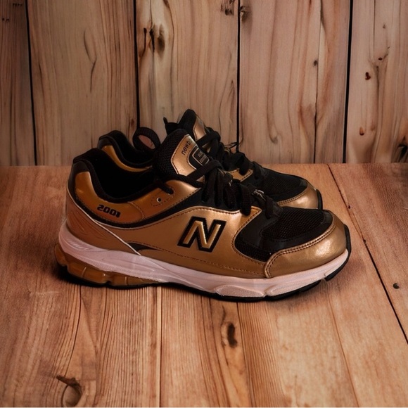New Balance 2001 running shoes black/white/golden bronze ELITE EDITION - Picture 14 of 16